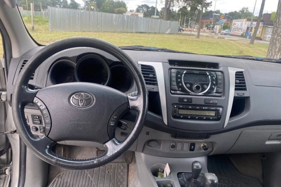 Продам Toyota Hilux 2010 года в г. Покровск, Донецкая область