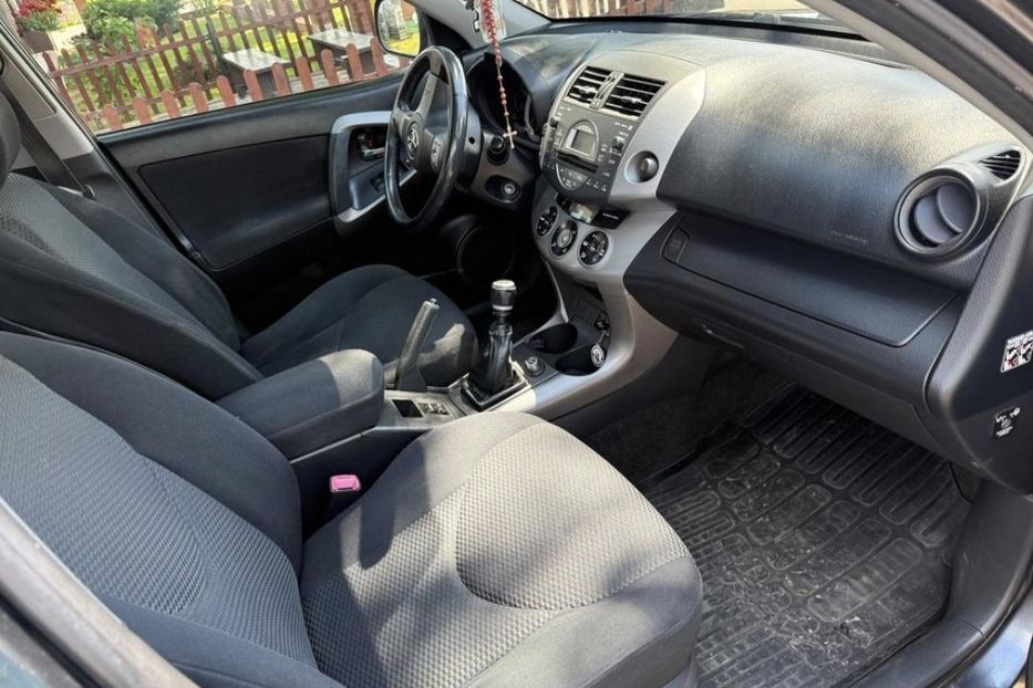 Продам Toyota Rav 4 2.2 D-4D 2007 года в г. Чугуев, Харьковская область