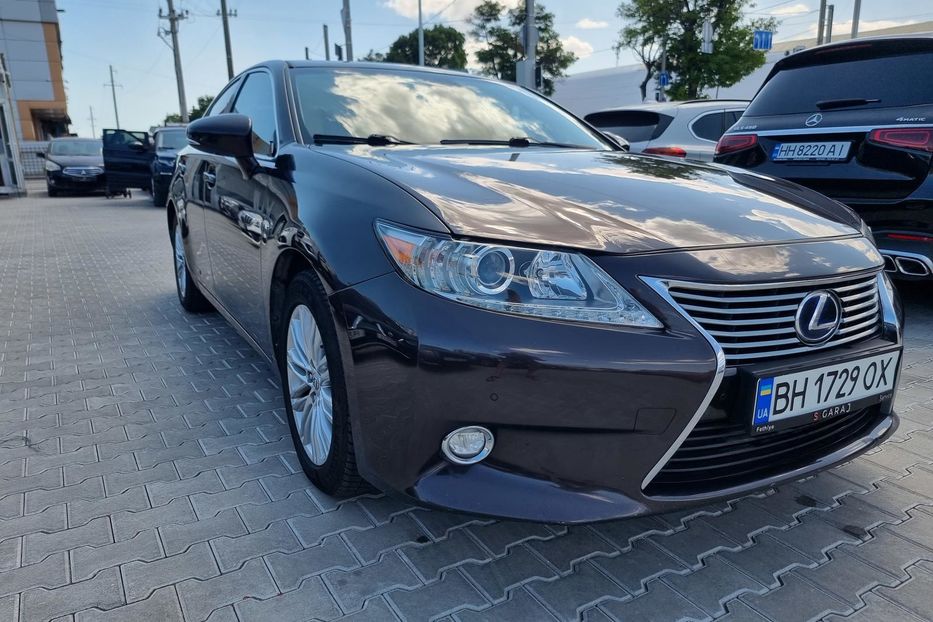 Продам Lexus ES 300 Hybride 2013 года в Одессе