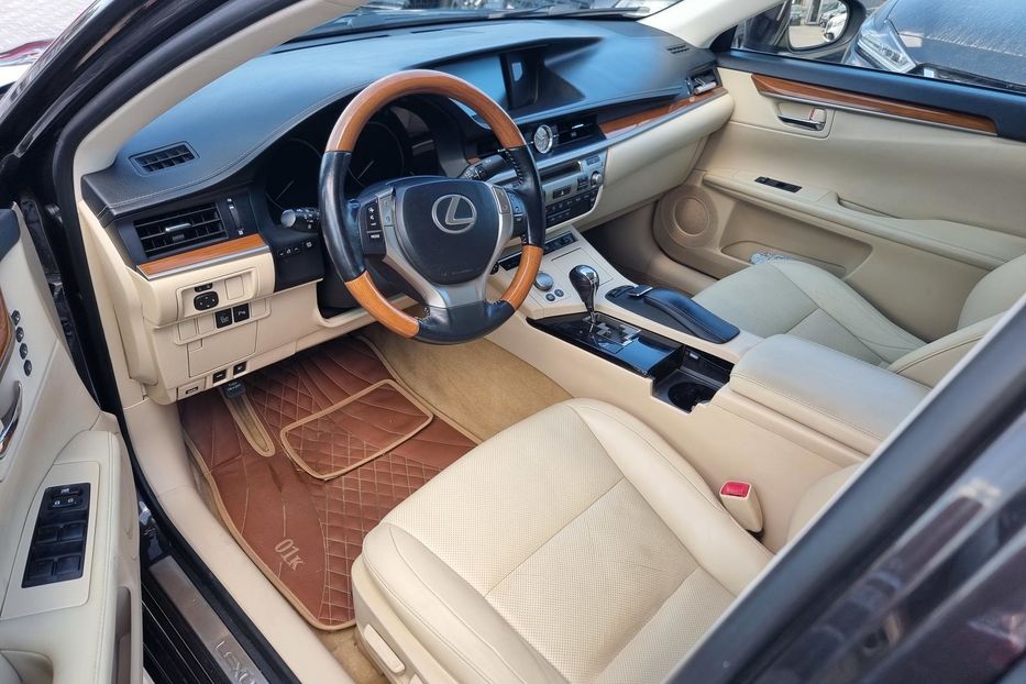 Продам Lexus ES 300 Hybride 2013 года в Одессе