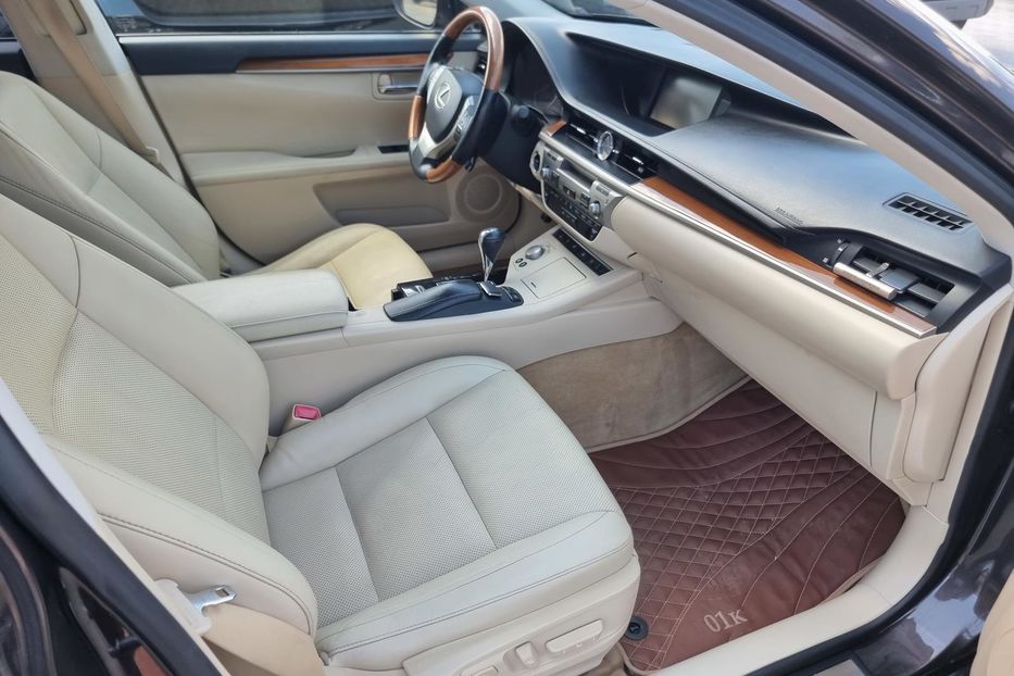 Продам Lexus ES 300 Hybride 2013 года в Одессе