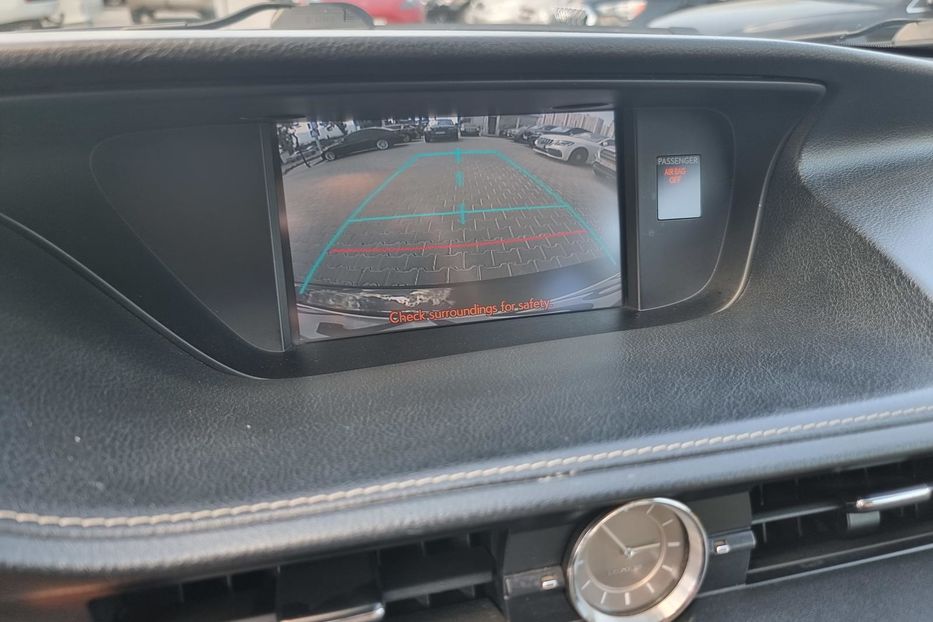 Продам Lexus ES 300 Hybride 2013 года в Одессе