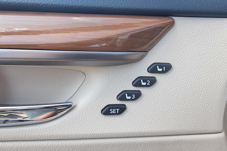 Продам Lexus ES 300 Hybride 2013 года в Одессе