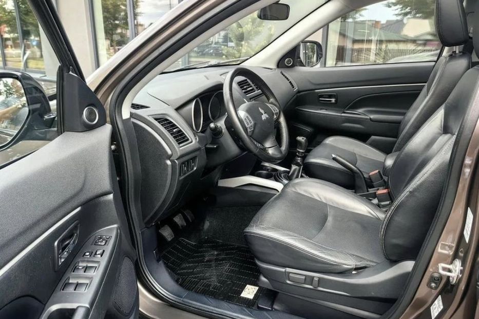 Продам Mitsubishi ASX 1.8 DID Instyle NAVI 4WD AS&G 2011 года в Черновцах
