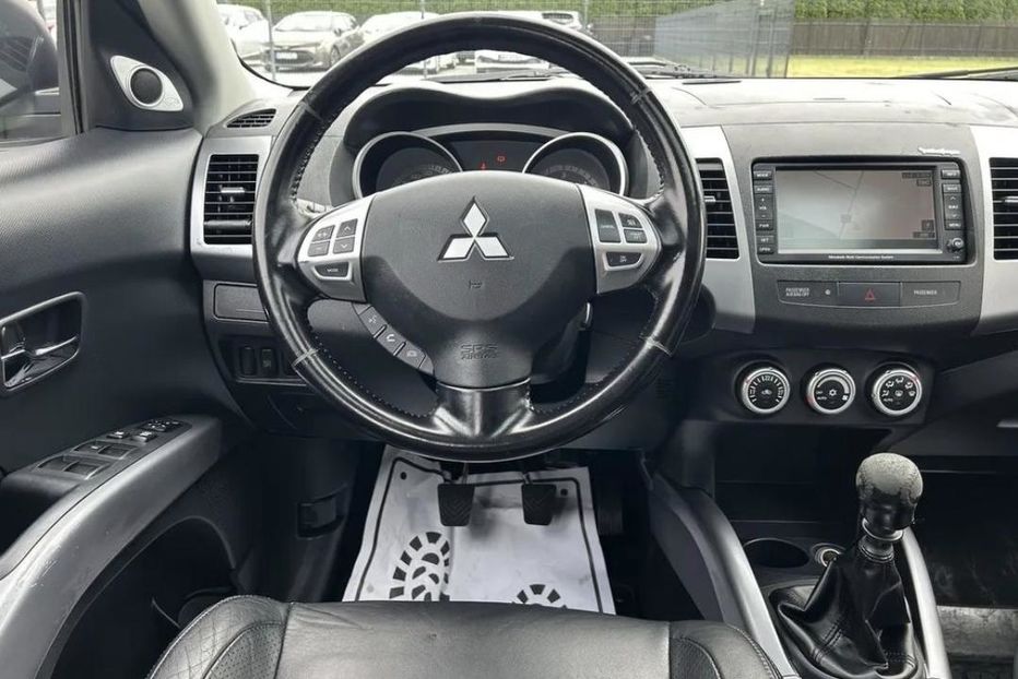 Продам Mitsubishi Outlander 2.2 DID 2008 года в г. Павлоград, Днепропетровская область