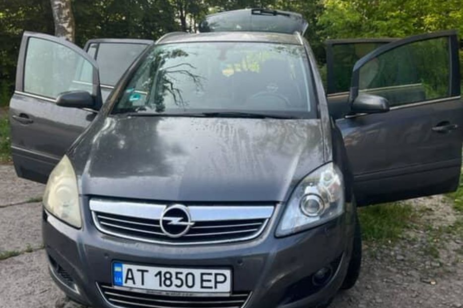 Продам Opel Zafira 2009 года в г. Коломыя, Ивано-Франковская область