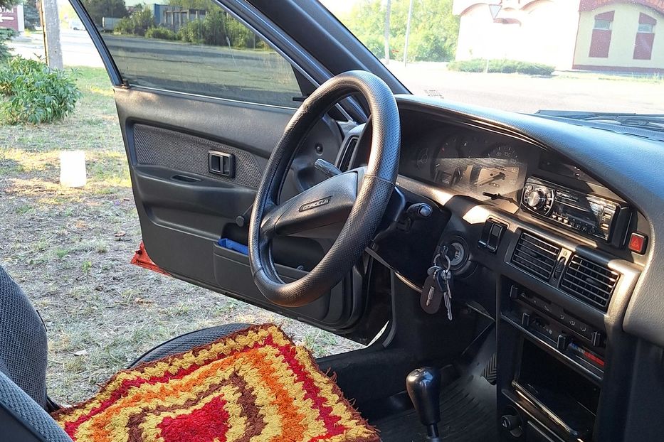 Продам Toyota Corolla 1989 года в г. Первомайский, Харьковская область