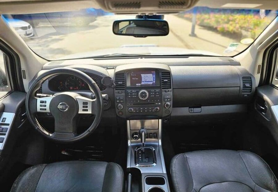 Продам Nissan Navara 2011 года в Харькове