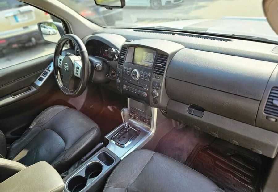 Продам Nissan Navara 2011 года в Харькове