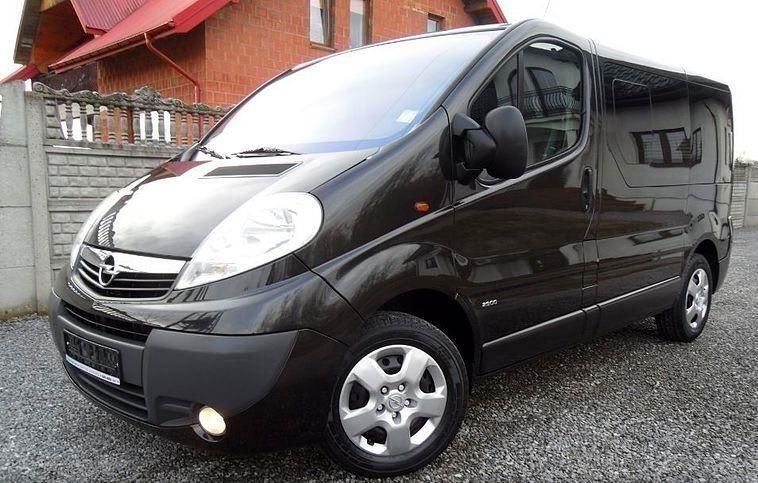 Продам Opel Vivaro пасс. 2009 года в Харькове