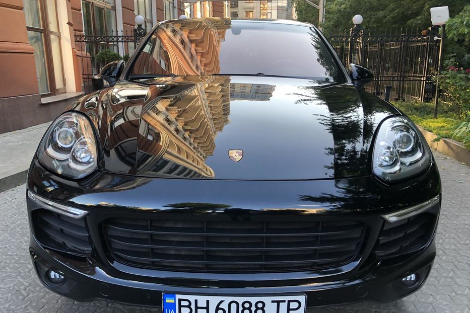 Продам Porsche Cayenne -Hybrid.3.0 Plugin. 2016 года в Одессе