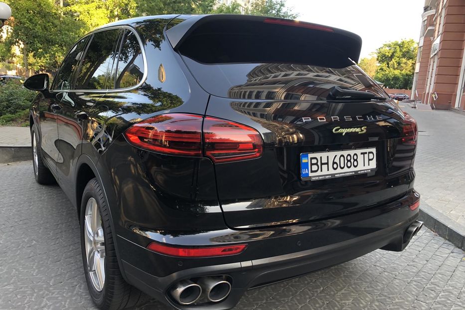 Продам Porsche Cayenne -Hybrid.3.0 Plugin. 2016 года в Одессе