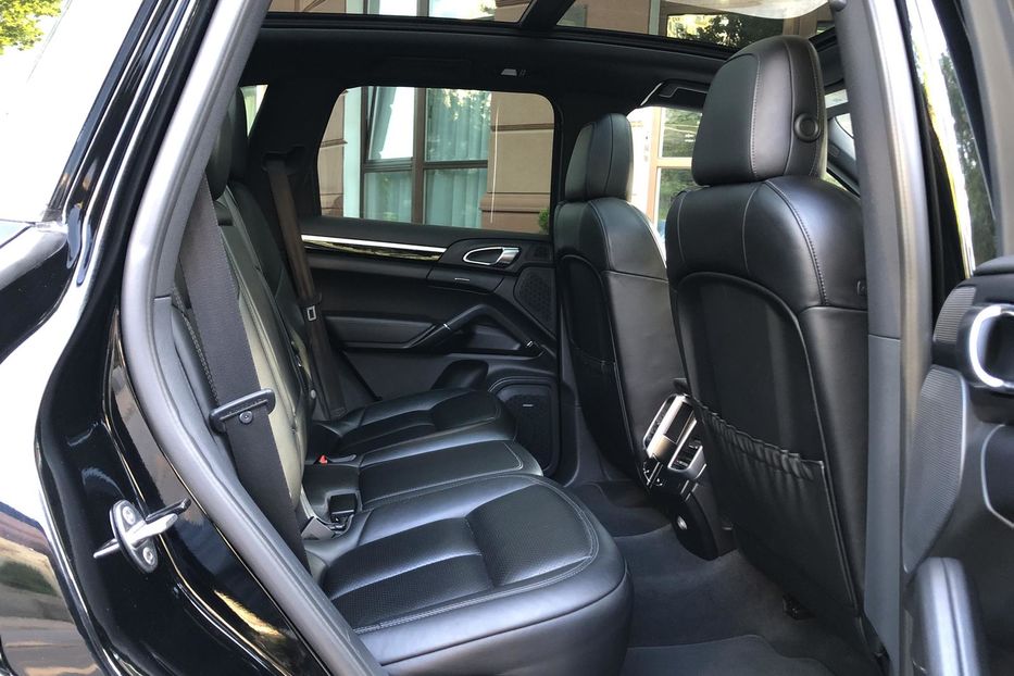 Продам Porsche Cayenne -Hybrid.3.0 Plugin. 2016 года в Одессе