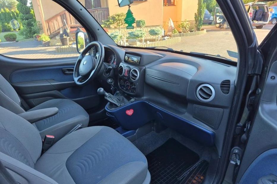 Продам Fiat Doblo пасс. 2005 года в Сумах