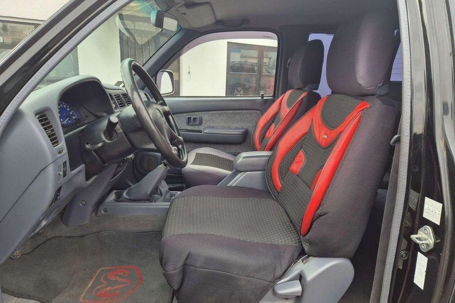 Продам Toyota Hilux 2004 года в г. Краматорск, Донецкая область