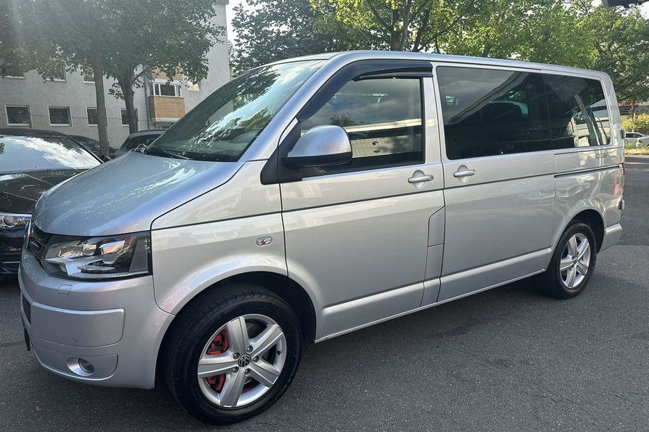 Продам Volkswagen T5 (Transporter) пасс. 2011 года в г. Задельское, Закарпатская область