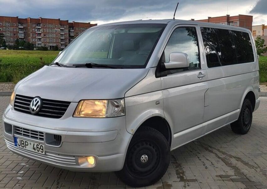 Продам Volkswagen T5 (Transporter) пасс. 2004 года в Харькове