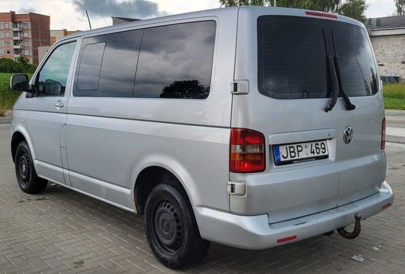 Продам Volkswagen T5 (Transporter) пасс. 2004 года в Харькове