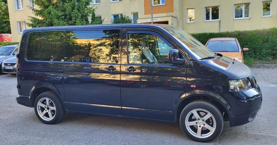 Продам Volkswagen T5 (Transporter) пасс. 2004 года в Полтаве