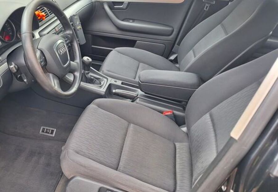 Продам Audi A4 2004 года в Харькове