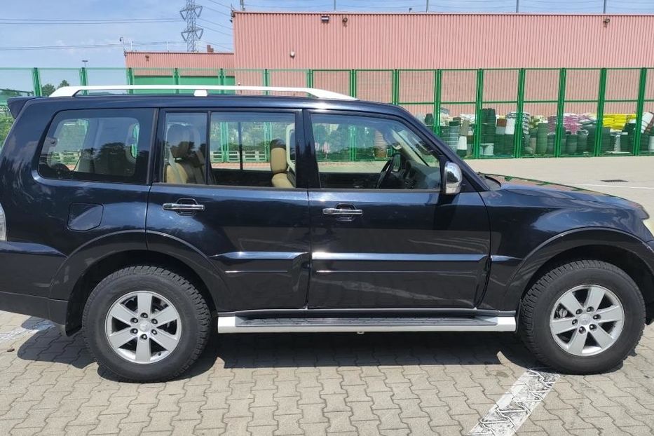 Продам Mitsubishi Pajero 2010 года в Харькове