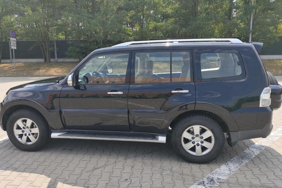 Продам Mitsubishi Pajero 2010 года в Харькове