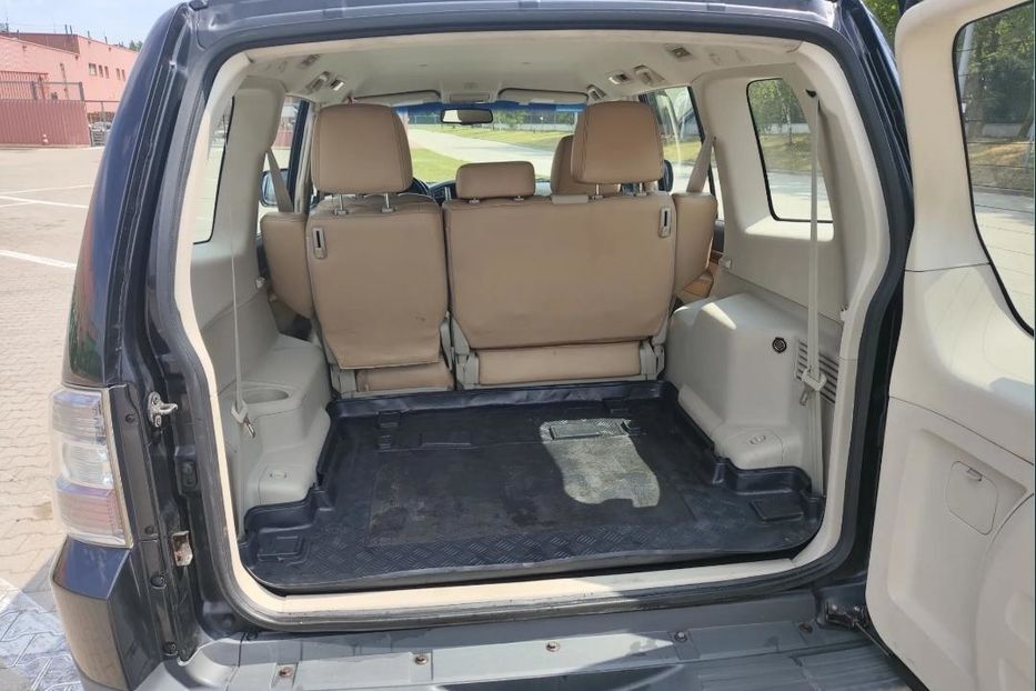 Продам Mitsubishi Pajero 2010 года в Харькове