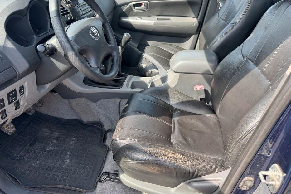 Продам Toyota Hilux 2010 года в Сумах