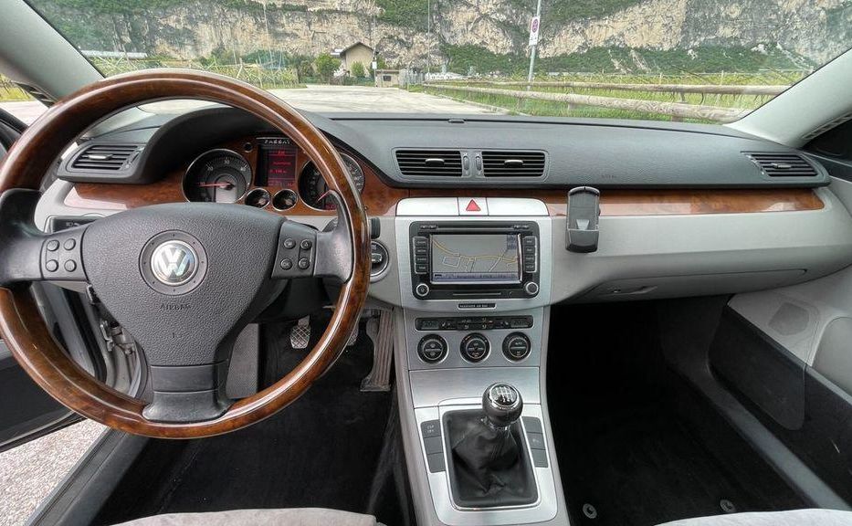 Продам Volkswagen Passat B6 2006 года в г. Калиновка, Киевская область