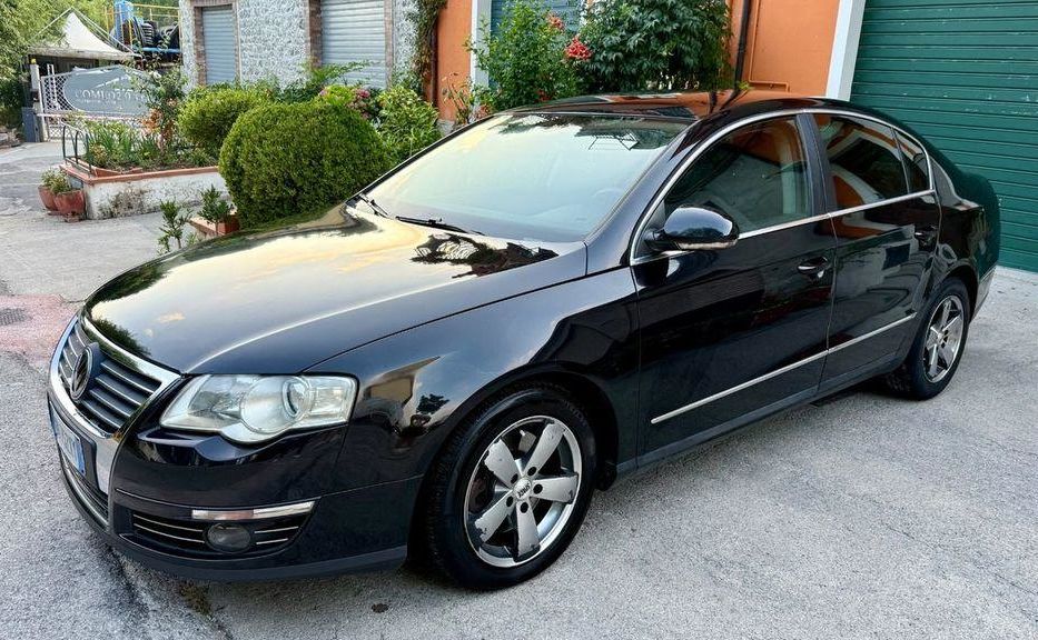 Продам Volkswagen Passat B6 2004 года в Киеве