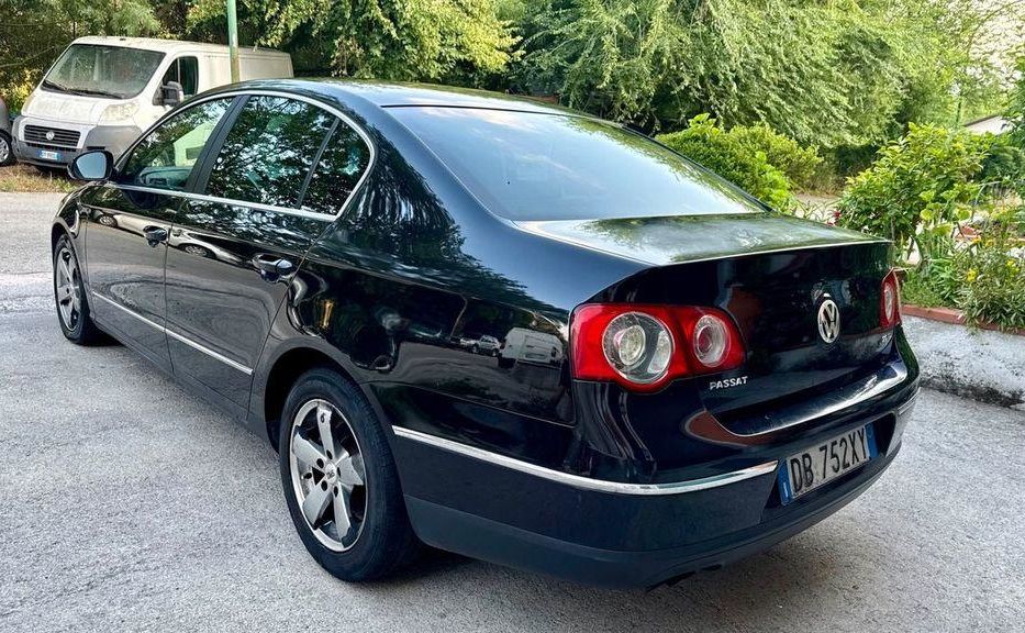 Продам Volkswagen Passat B6 2004 года в Киеве