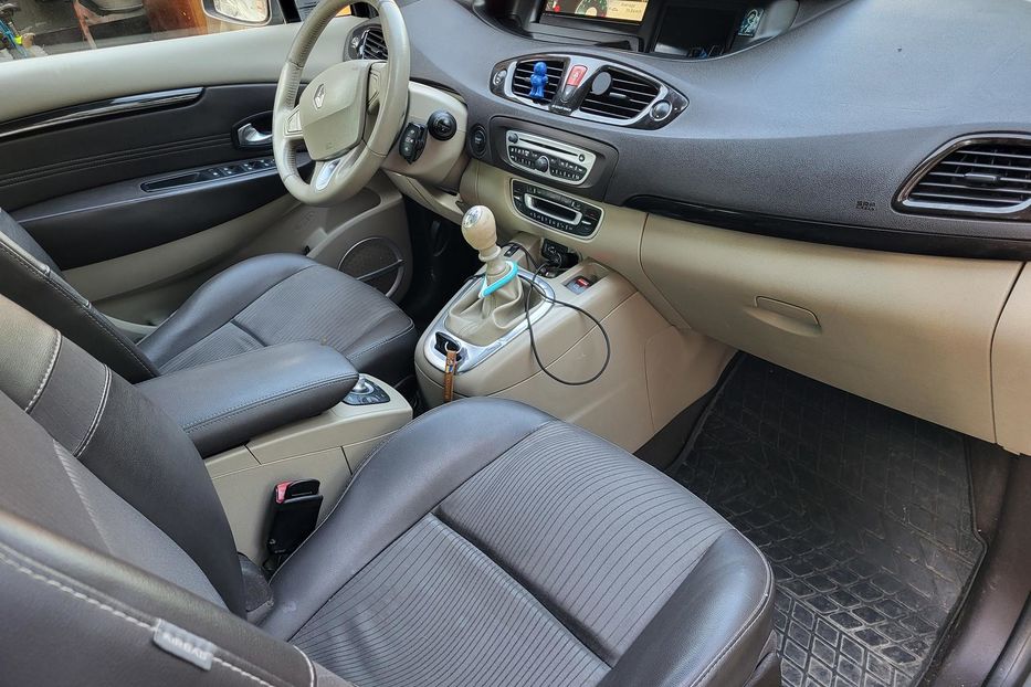 Продам Renault Grand Scenic 2011 года в Львове