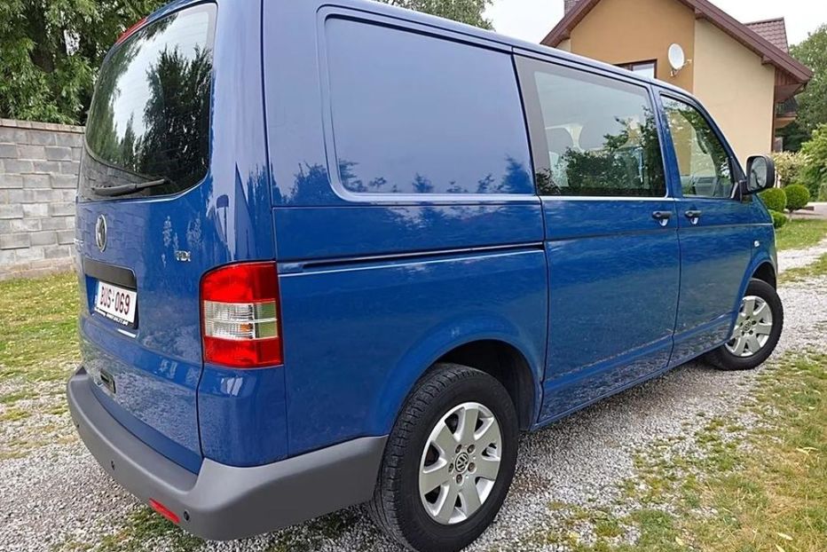Продам Volkswagen T5 (Transporter) пасс. 2005 года в Харькове