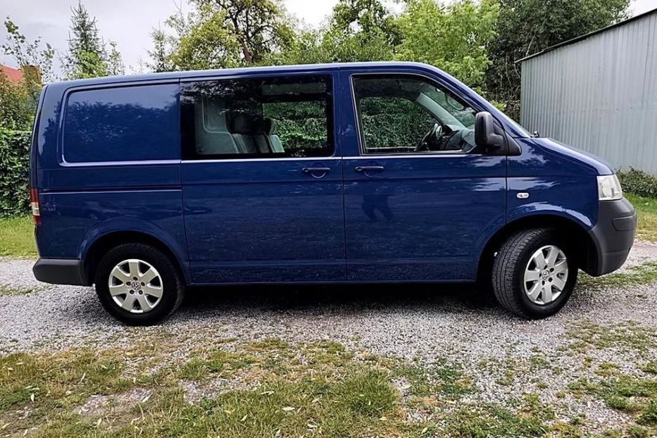 Продам Volkswagen T5 (Transporter) пасс. 2005 года в Харькове