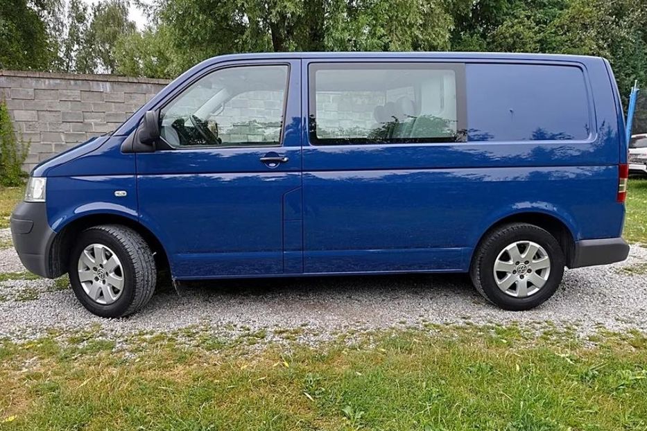 Продам Volkswagen T5 (Transporter) пасс. 2005 года в Харькове