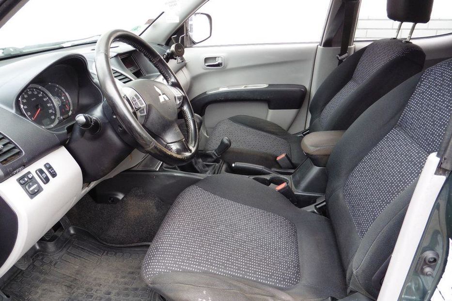 Продам Mitsubishi L 200 2010 года в Харькове