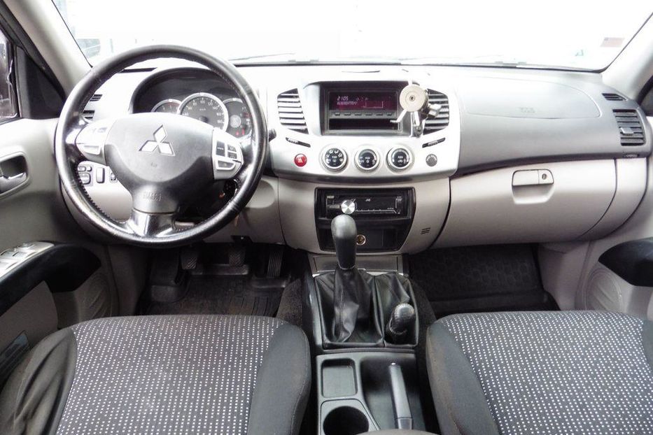 Продам Mitsubishi L 200 2010 года в Харькове