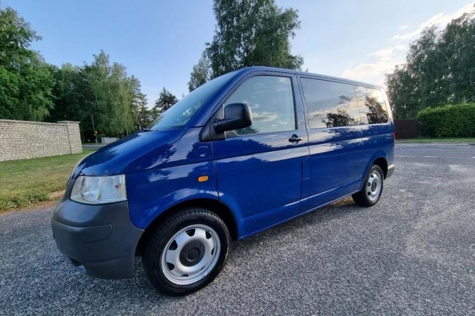 Продам Volkswagen T5 (Transporter) пасс. 2005 года в Николаеве