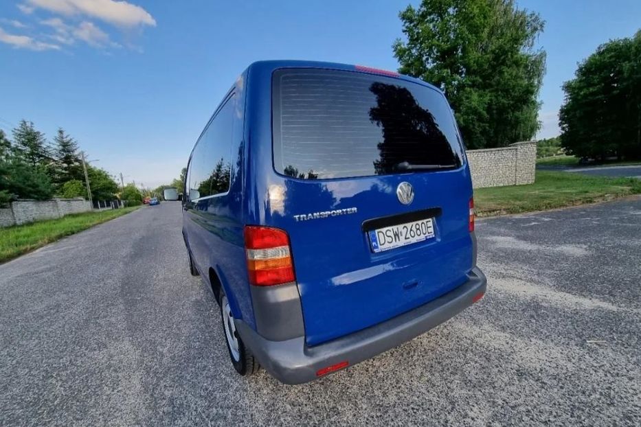 Продам Volkswagen T5 (Transporter) пасс. 2005 года в Николаеве