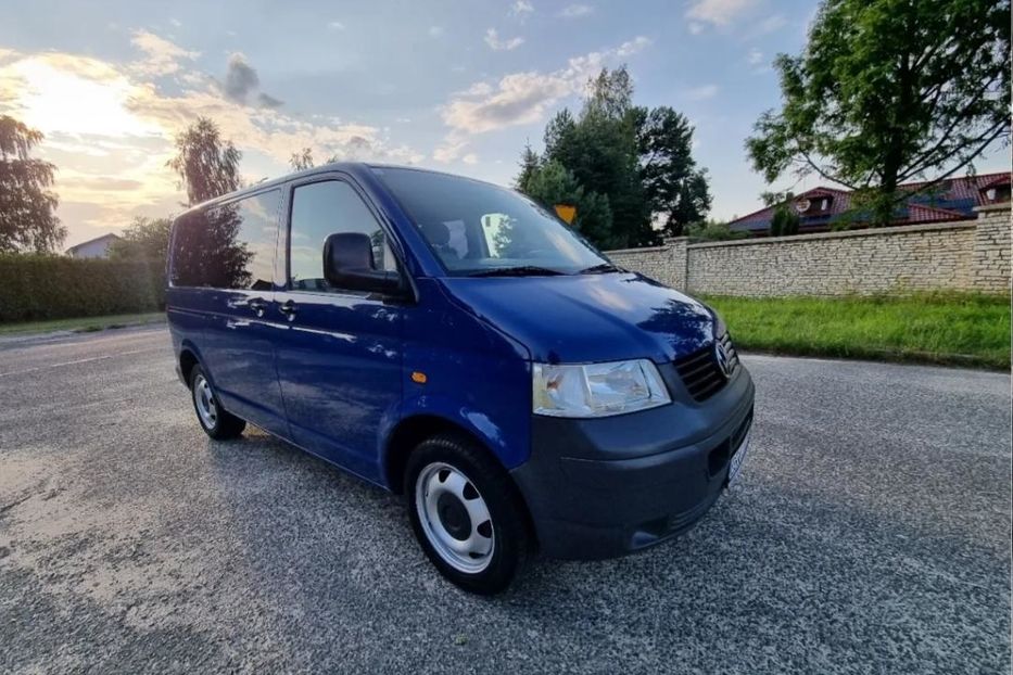Продам Volkswagen T5 (Transporter) пасс. 2005 года в Николаеве