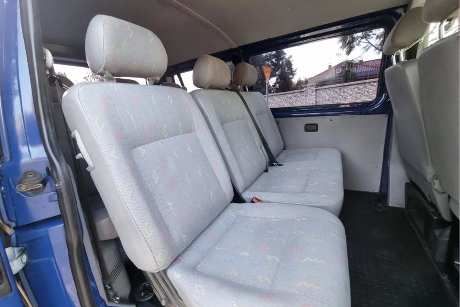 Продам Volkswagen T5 (Transporter) пасс. 2005 года в Николаеве