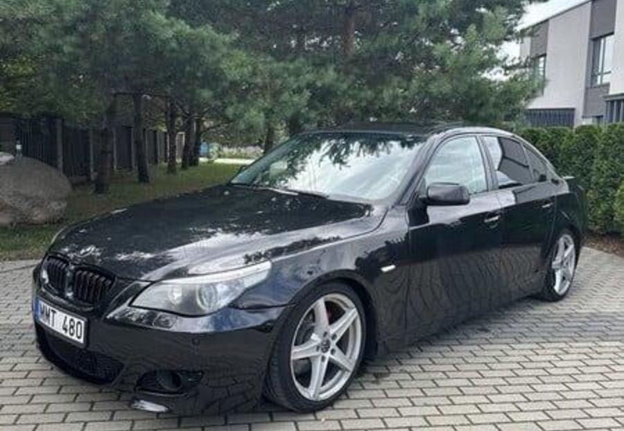 Продам BMW 530 2004 года в Одессе