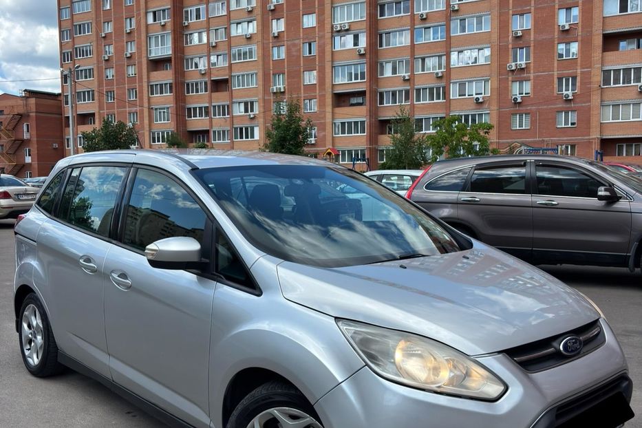 Продам Ford C-Max 2012 года в Киеве