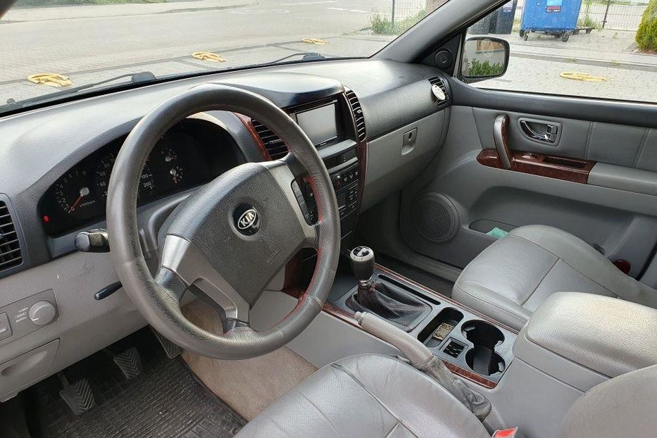 Продам Kia Sorento 2006 года в Харькове