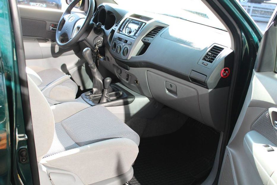 Продам Toyota Hilux 2010 года в Днепре