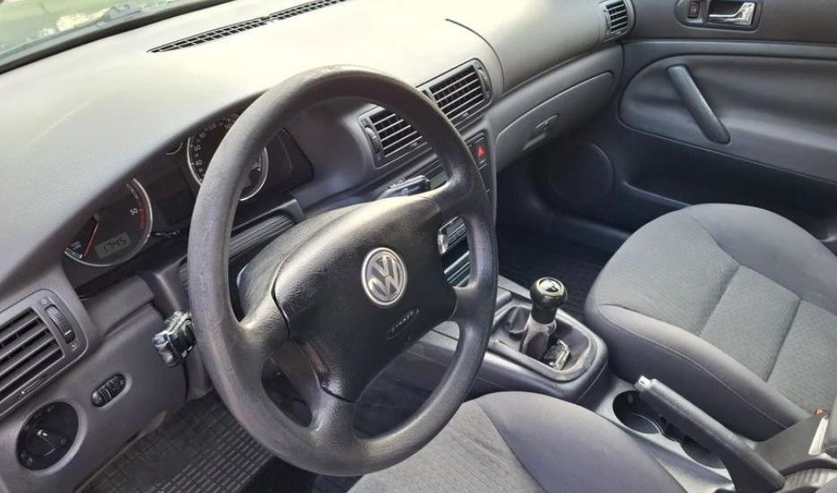Продам Volkswagen Passat B5 2004 года в Львове