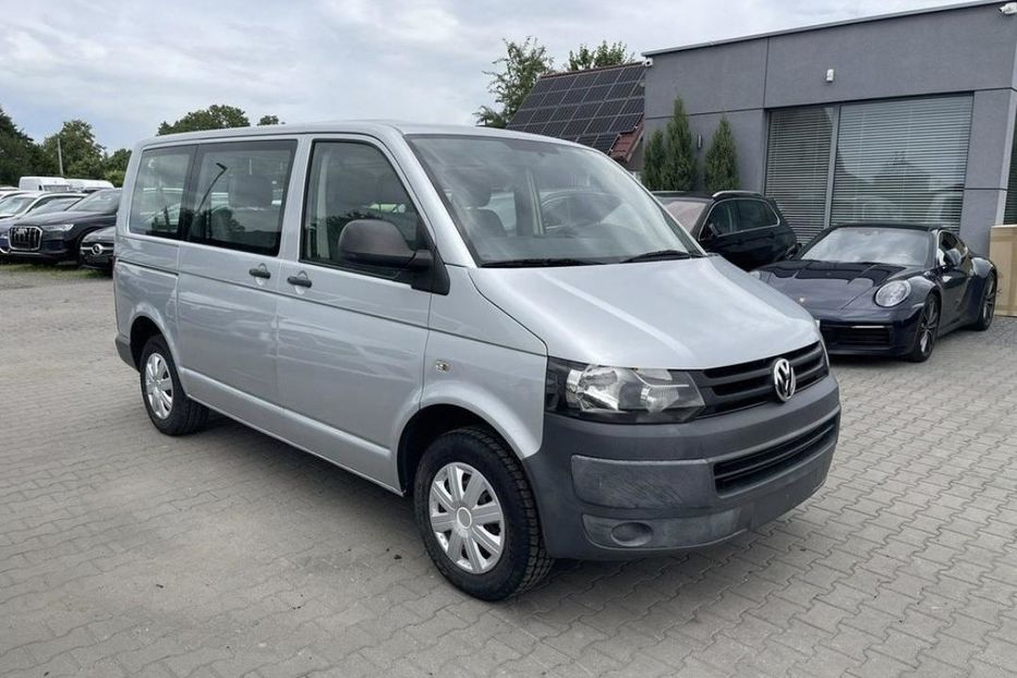 Продам Volkswagen T5 (Transporter) пасс. 2.0 TDI 2010 года в Львове