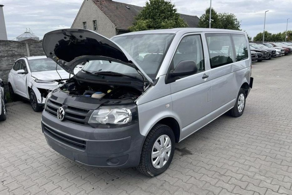 Продам Volkswagen T5 (Transporter) пасс. 2.0 TDI 2010 года в Львове