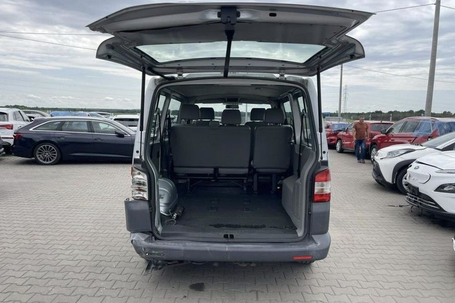 Продам Volkswagen T5 (Transporter) пасс. 2.0 TDI 2010 года в Львове