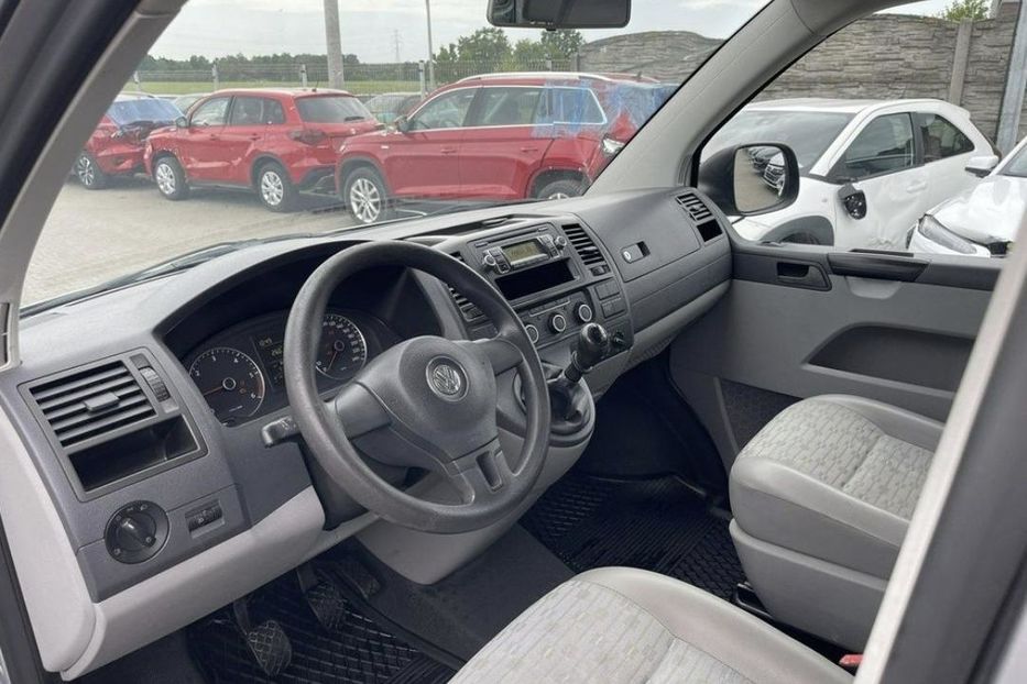 Продам Volkswagen T5 (Transporter) пасс. 2.0 TDI 2010 года в Львове
